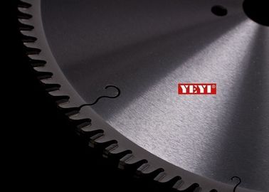 円 96 本の歯 TCT は鋼鉄パネル 300mm の切断についてはひっくり返た鋸歯の炭化物を